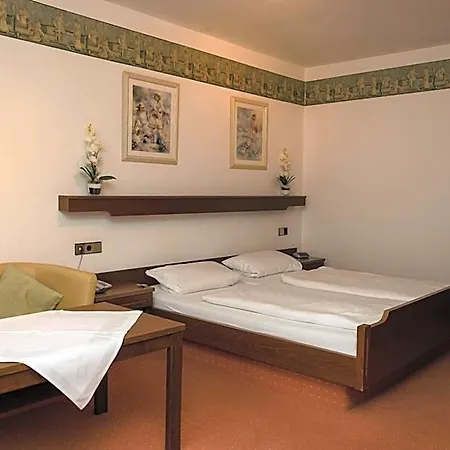 Rheingraf Otel 3*